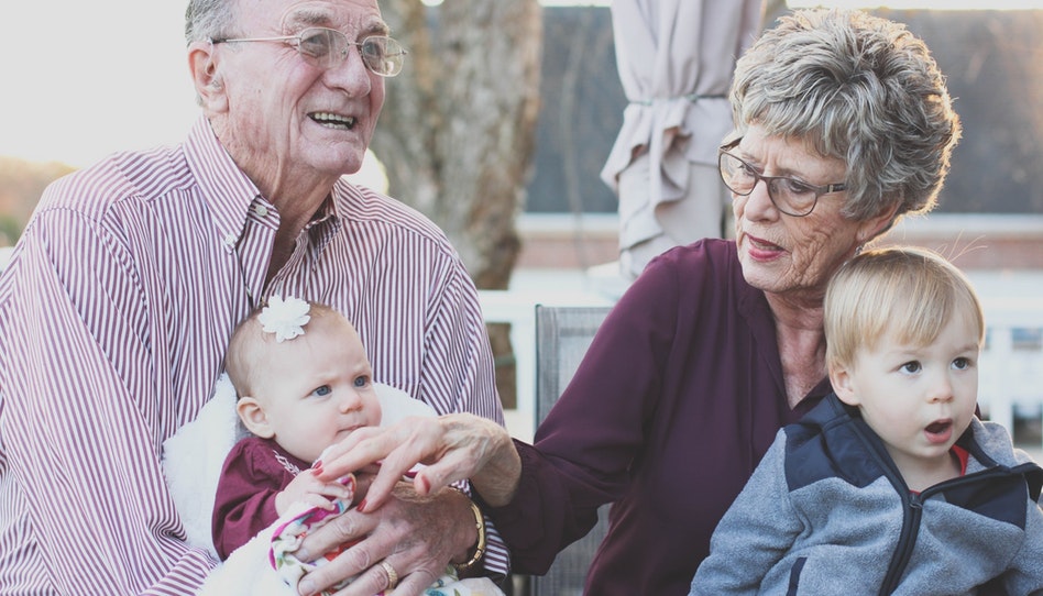 nonni e nipoti - frasi sulla famiglia 